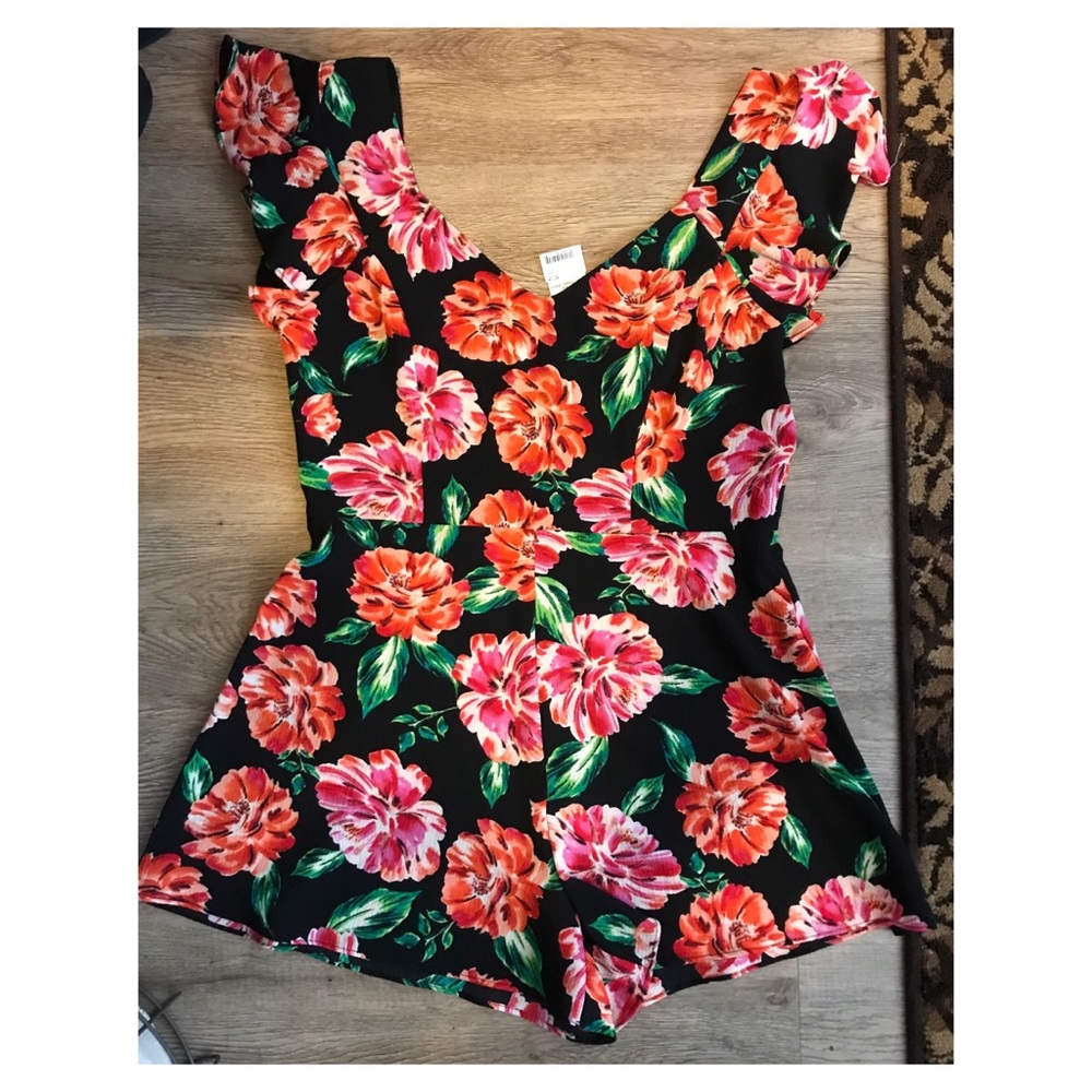 Akira floral lounge romper